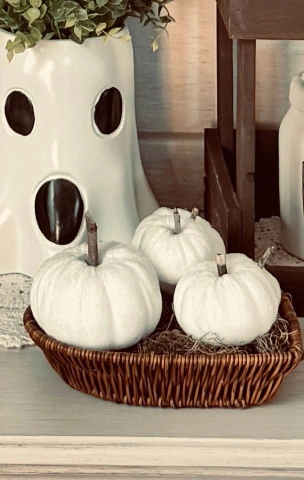 Heart Shaped Basket Pumpkin Display - photo 2