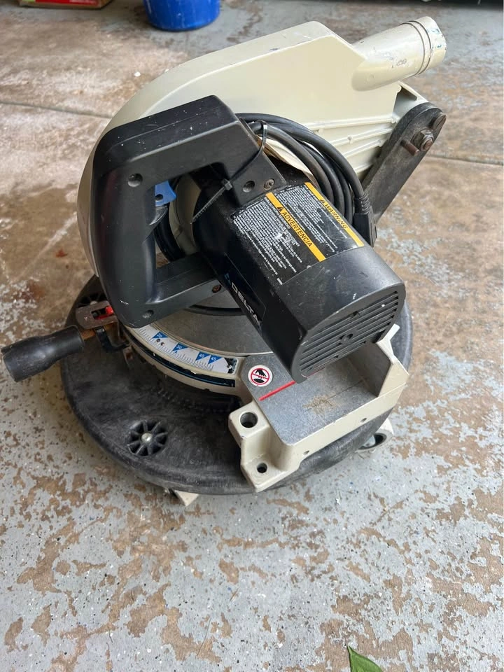 Delta 10” Power Miter Saw - photo 2