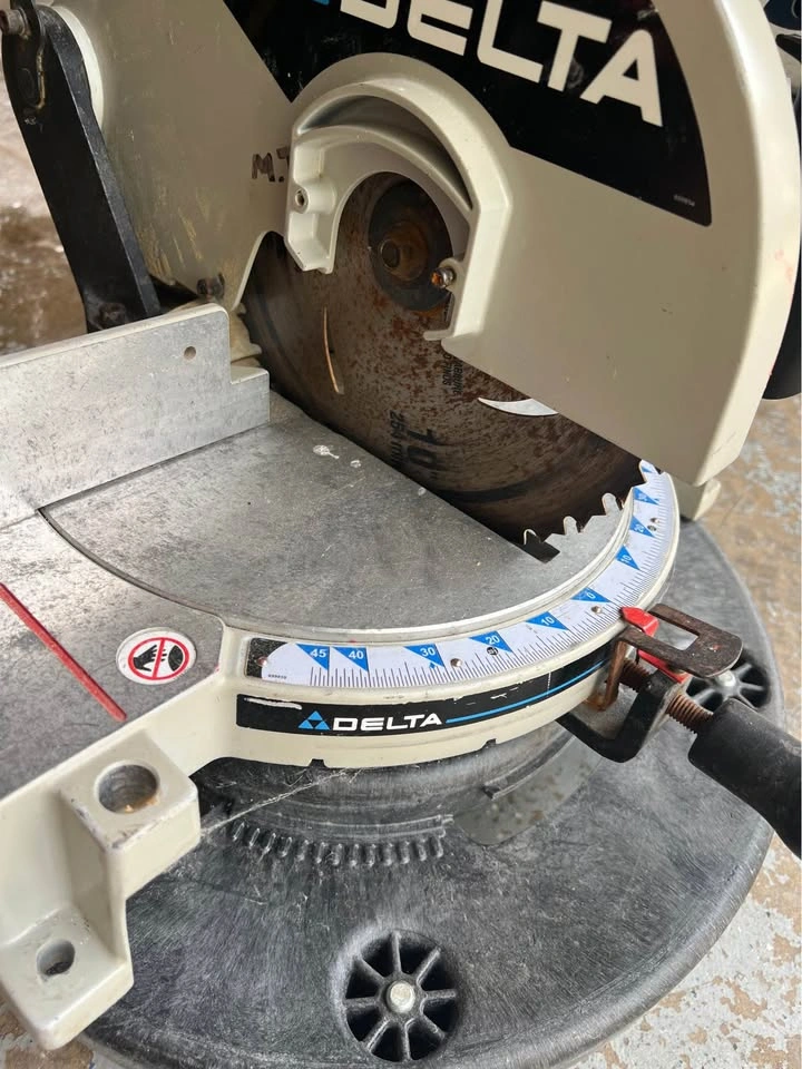 Delta 10” Power Miter Saw - photo 3