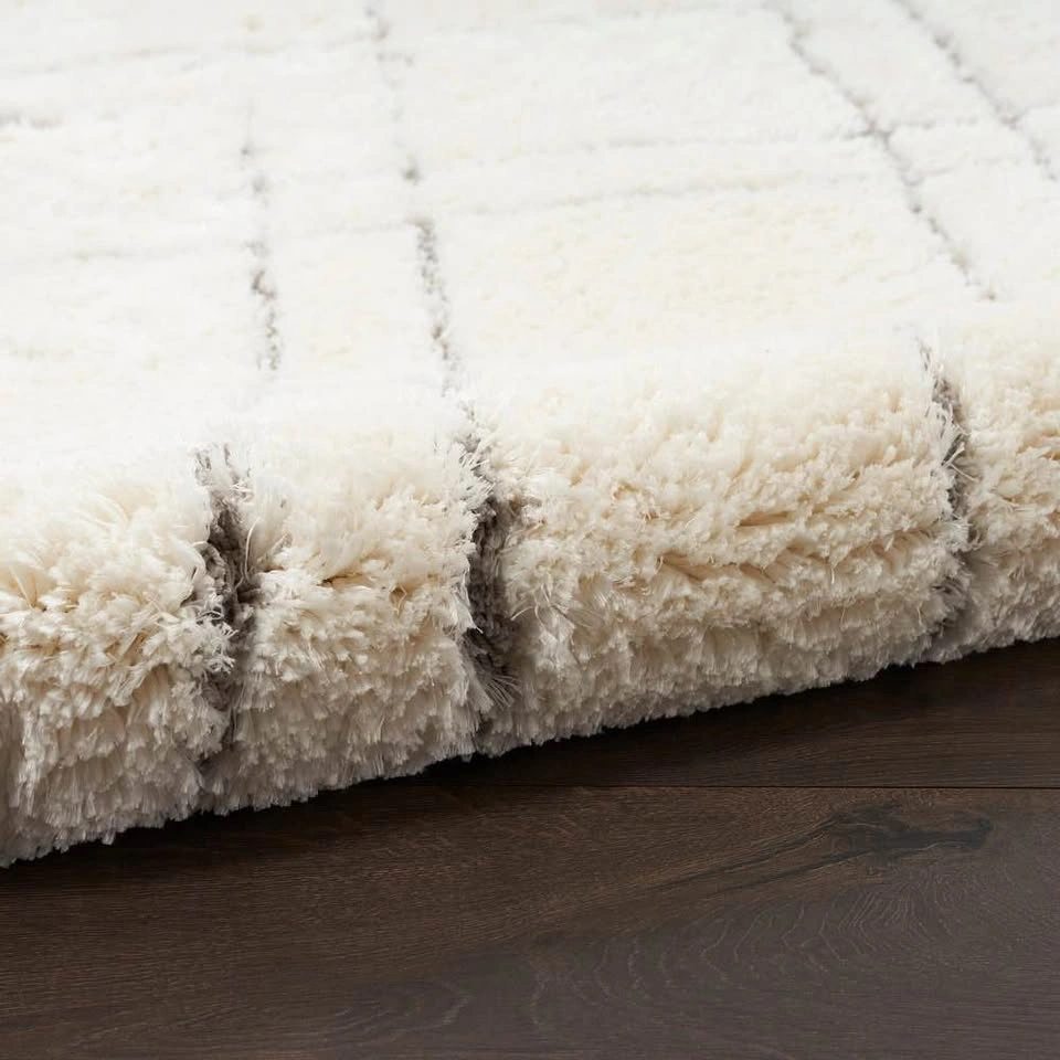 Ivory Plush Shag Area Rug 6'7" x 9'2" - Excellent Condition - photo 3