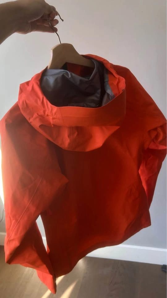 Orange arc teryx jacket & coat - photo 3