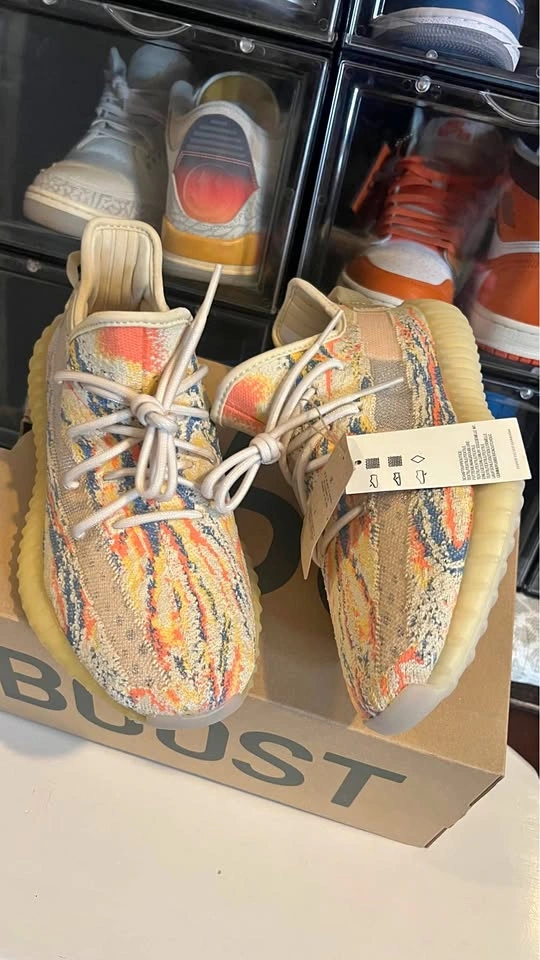 Yezzys 350 V2 MX Oat