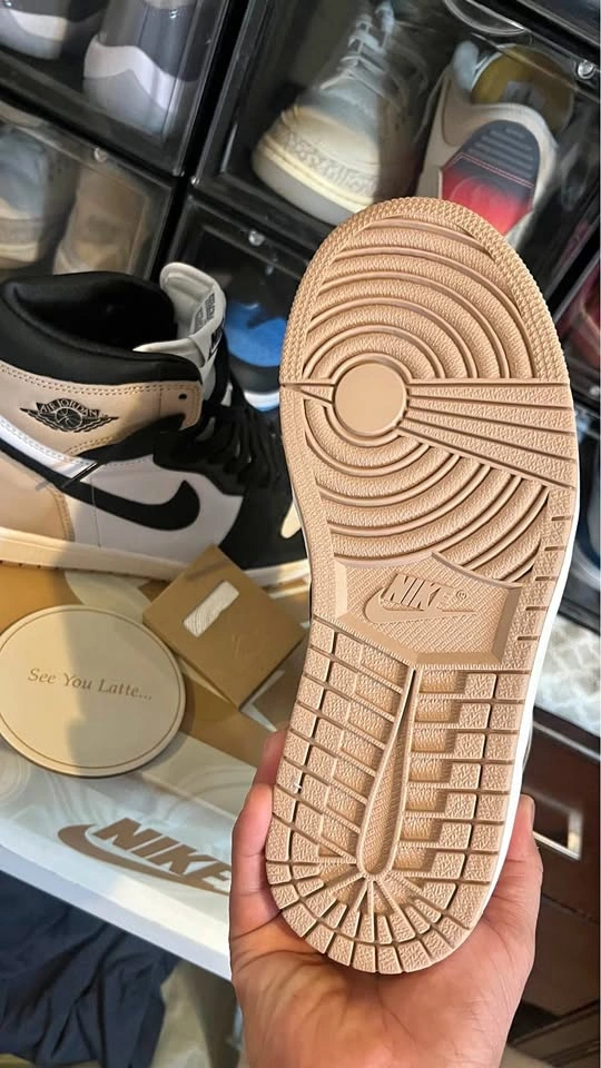 Jordan 1 latte
