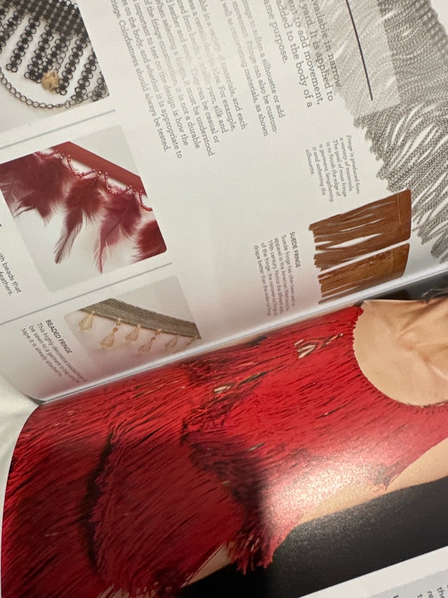 Gail Baugh The Fashion Designer's Textile Directory - photo 2