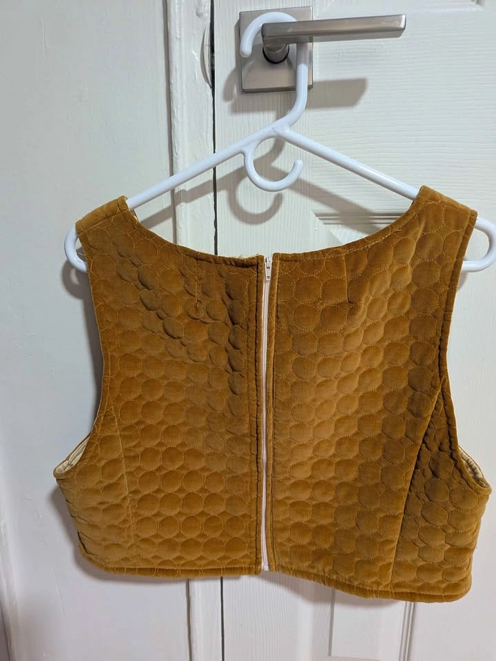 Vintage 60s 70s Quilted Mustard Gold Velvet Crop Top Vest - photo 3