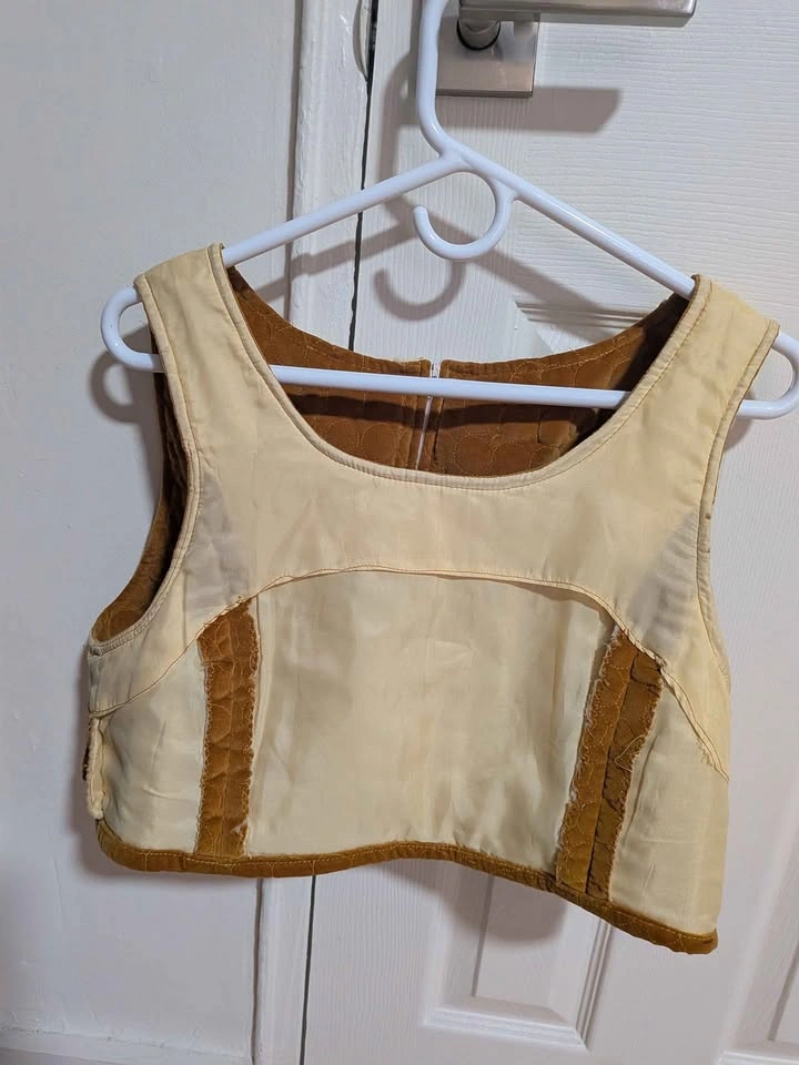 Vintage 60s 70s Quilted Mustard Gold Velvet Crop Top Vest - photo 4