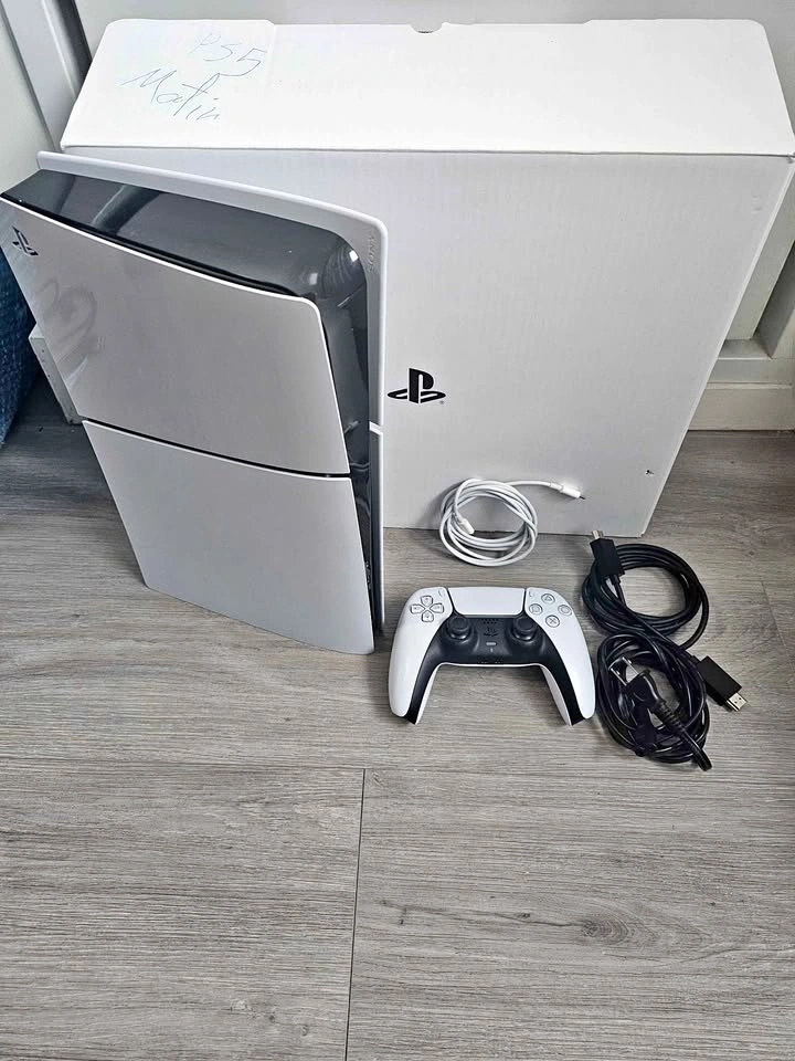 PS5 SLIM DIGITAL EDITION - PRICE FIRM