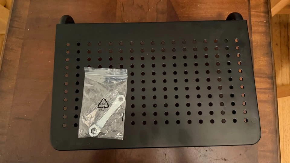 Brateck STB-081 Steel Monitor & Laptop Stand/Riser - photo 4