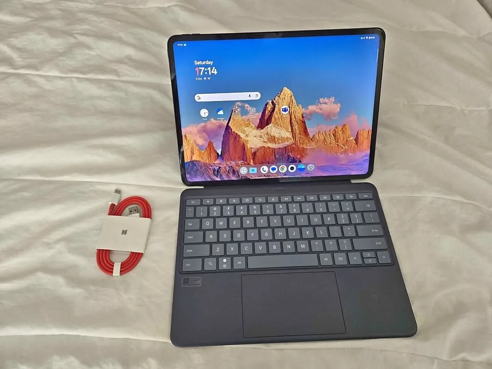 One Plus Pad 3 with Keyboard