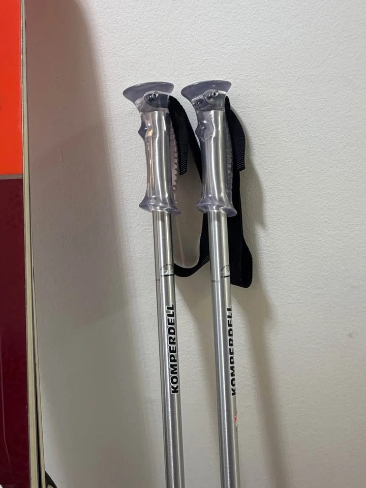 Beginners Ski set!! Ski’s 149cm, poles and boots - photo 2