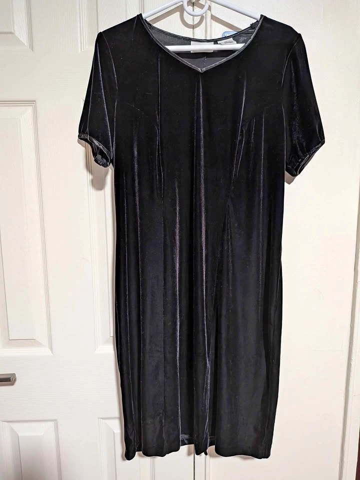 Vintage Jaclyn Smith Classic Black Velvet Dress Size 16W (1X)