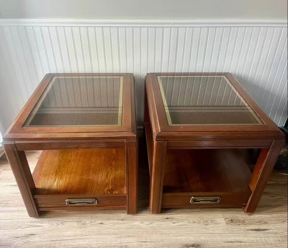 Pair of Vintage Campaign End Tables / Nightstands - photo 2