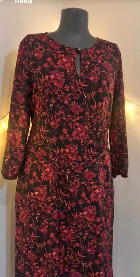 Yessica Floral Long-Sleeve Dress, size M