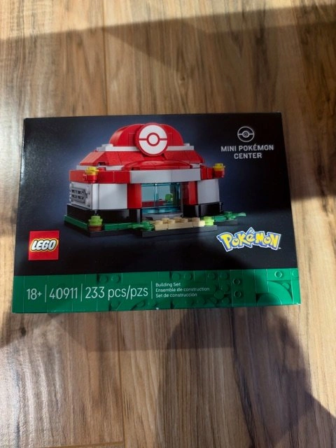 Lego 40911 - Mini Pokemon Center - BNIB