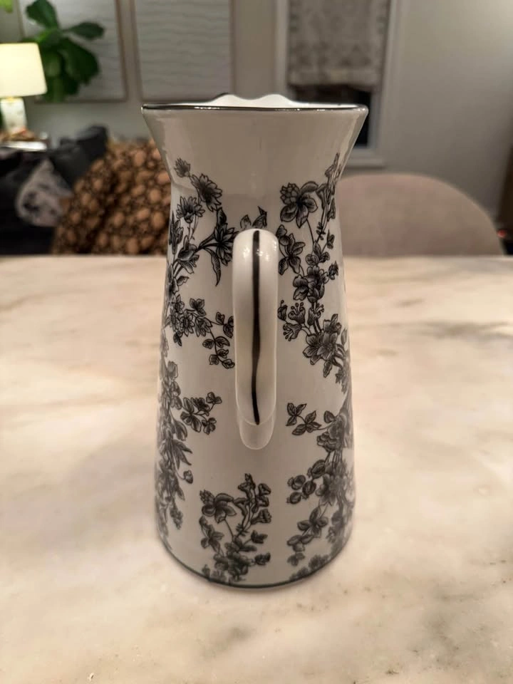 Black & White Floral Butterfly Pitcher / Vase - photo 2