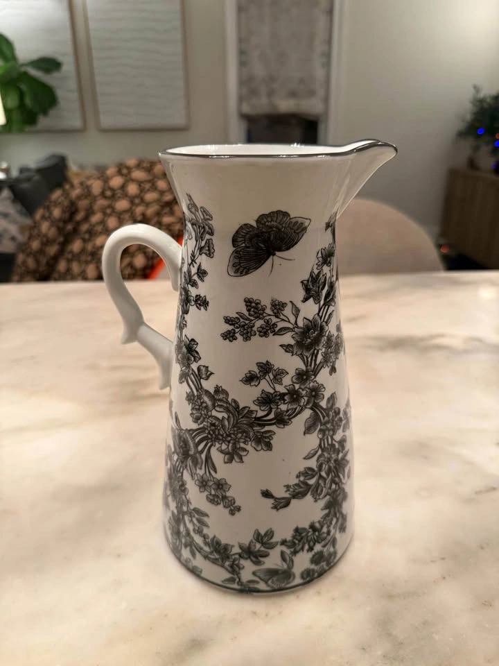 Black & White Floral Butterfly Pitcher / Vase - photo 3
