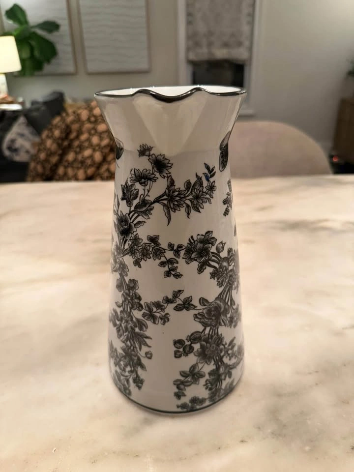 Black & White Floral Butterfly Pitcher / Vase - photo 4