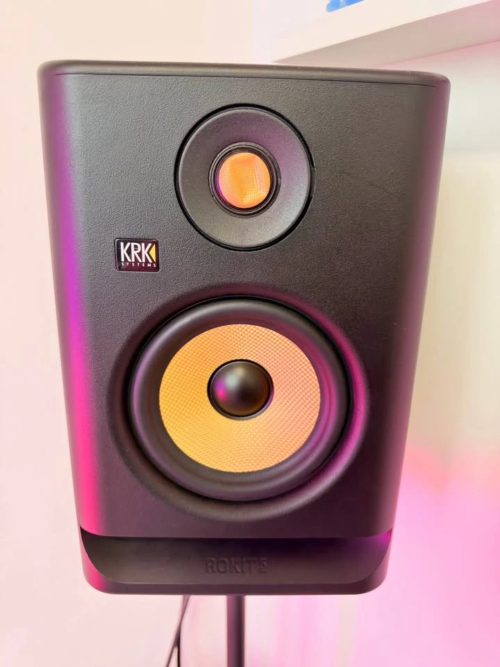 KRK Rokit 5 G4 Studio Monitors (Pair) + Floor Stands