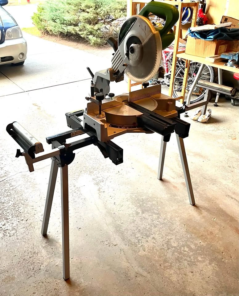 Superior SCMS10L Mitre Saw with Craftex folding roller stand