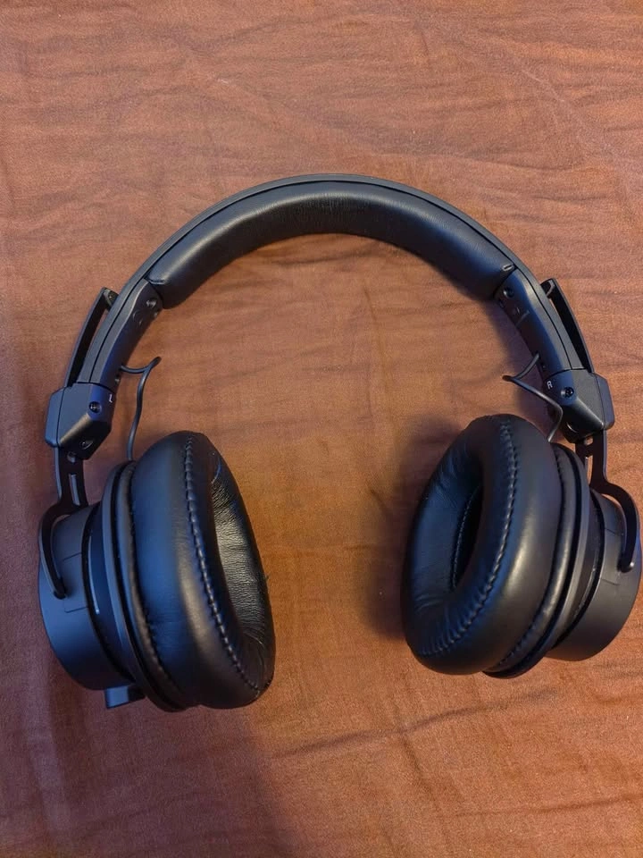 Audio-Technica ATH-M60x On-Ear Studio Headphones - photo 2