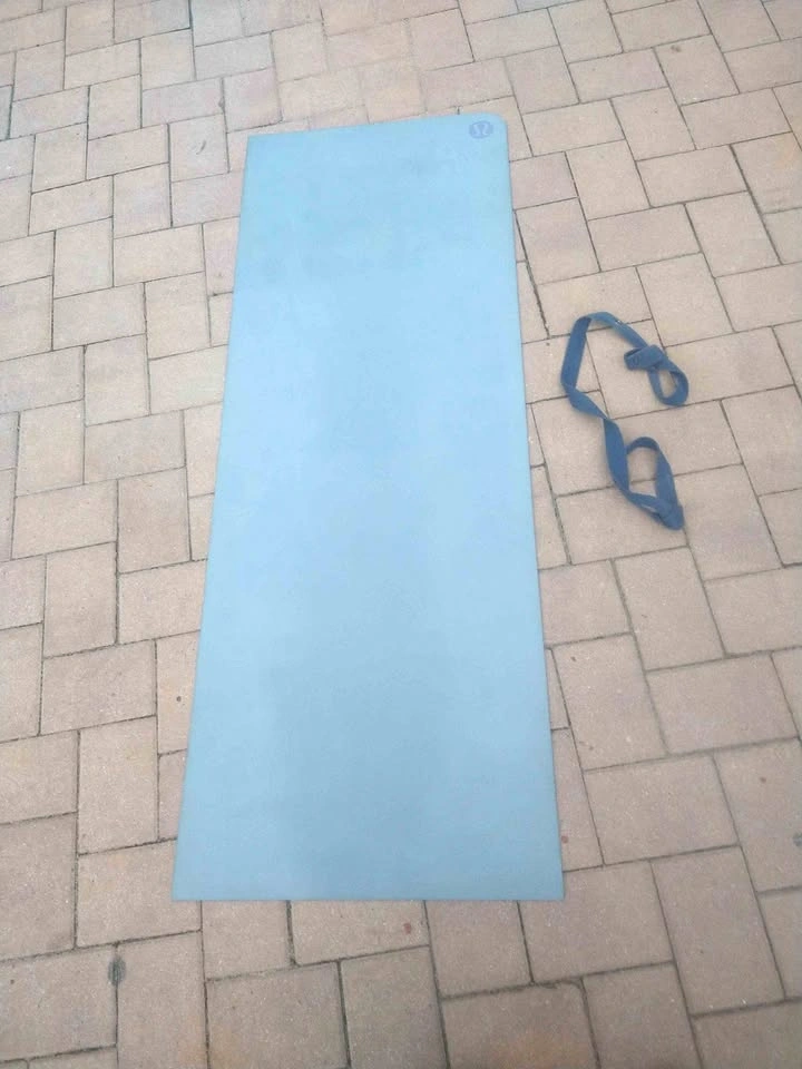 Lululemon Yoga Mat with Carrying Strap
