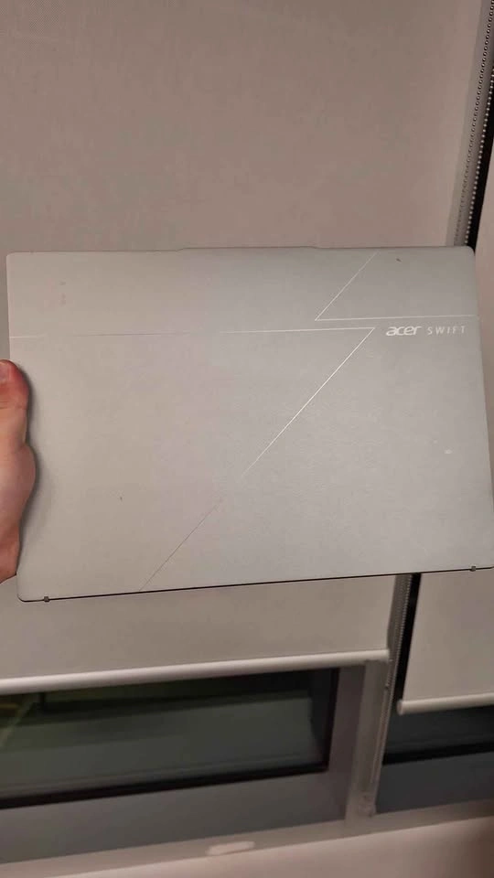 Selling Acer Laptop - photo 2