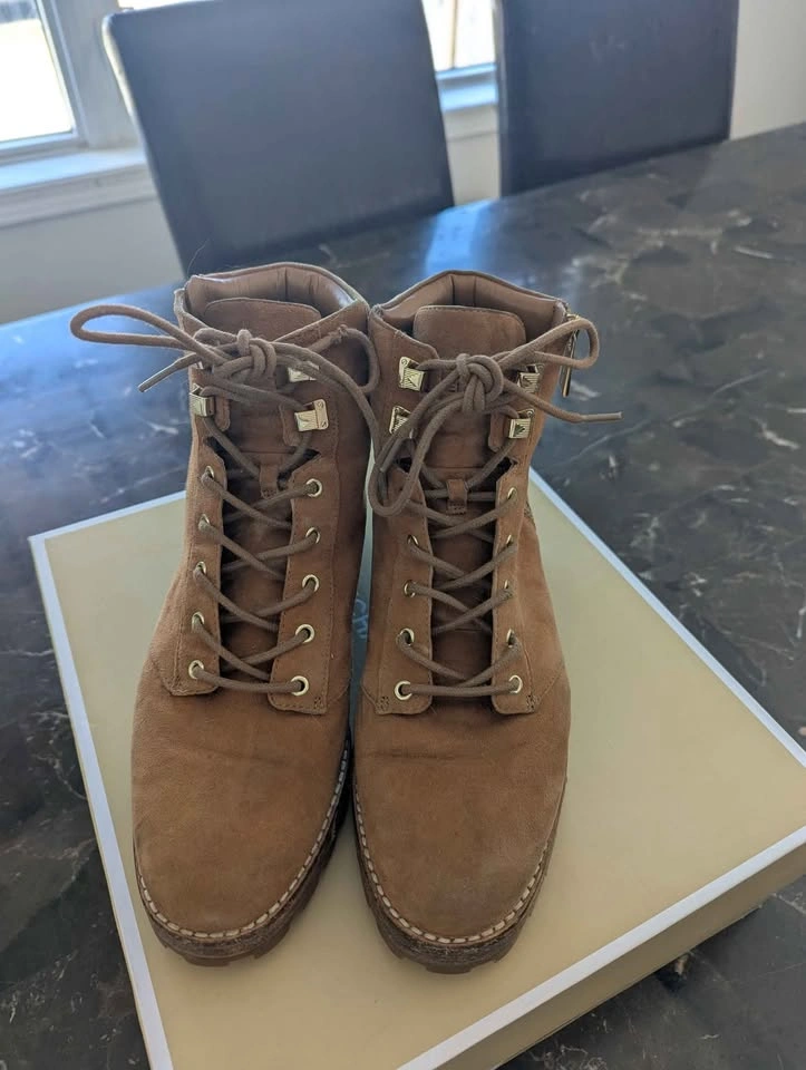 MK boots size 6.5