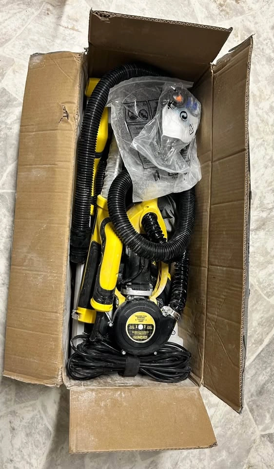 Drywall sander with vacuum - photo 2