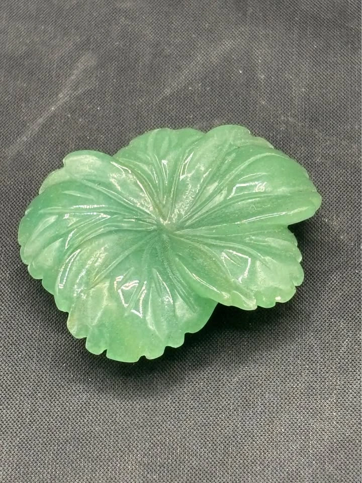 Art Deco Carved Natural Green Nephrite Jade Floral Sash Slide - photo 3