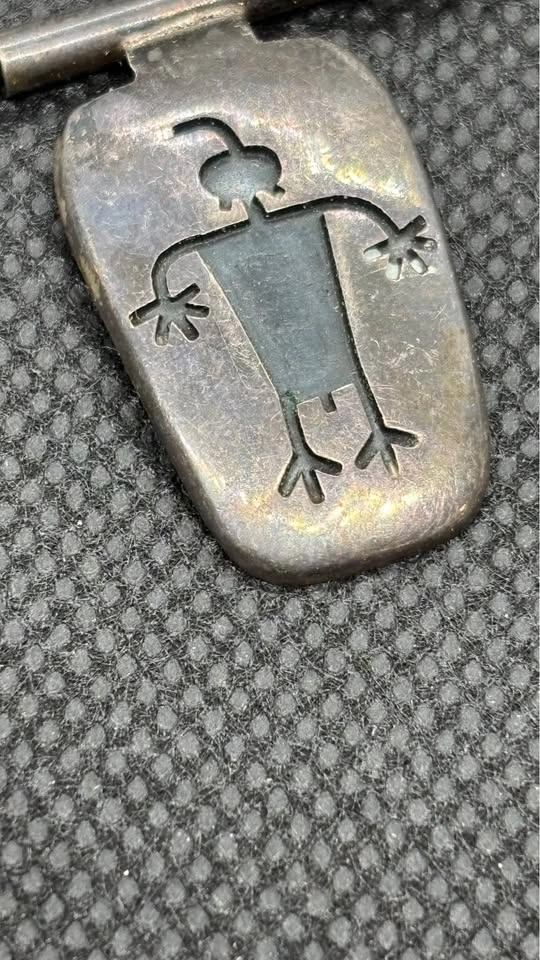 Vintage Sterling Silver Petroglyph Pendant Necklace - photo 5