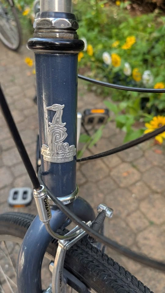 Raleigh Commuter Bike - Made in Canada - photo 3
