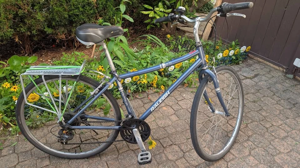 Raleigh Commuter Bike - Made in Canada - photo 5