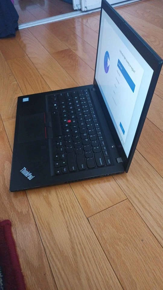 Laptop Lenovo ThinkPad T490s - photo 2