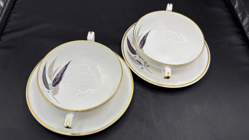 Vintage Royal Worcester "Arrowhead" Cream Soup Bowls & Saucers - - photo 2