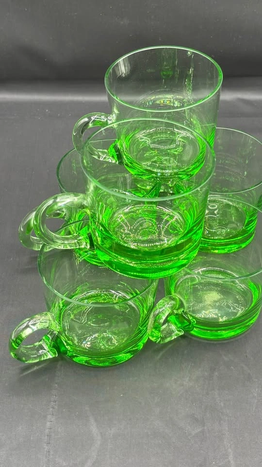 Rare Mid-Century Modern Uranium Glass Mug Set – 6 Pieces - photo 3
