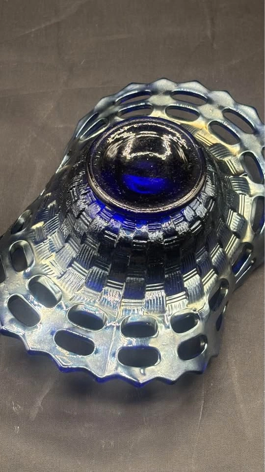 Rare Antique Fenton Cobalt Blue Carnival Glass Open Edge Bowl - photo 4
