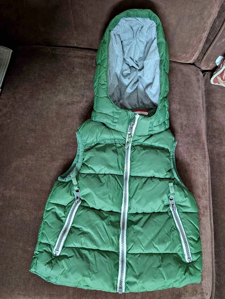 H&M L.O.G.G. Green Hooded Puffer Vest Size 2-3Y