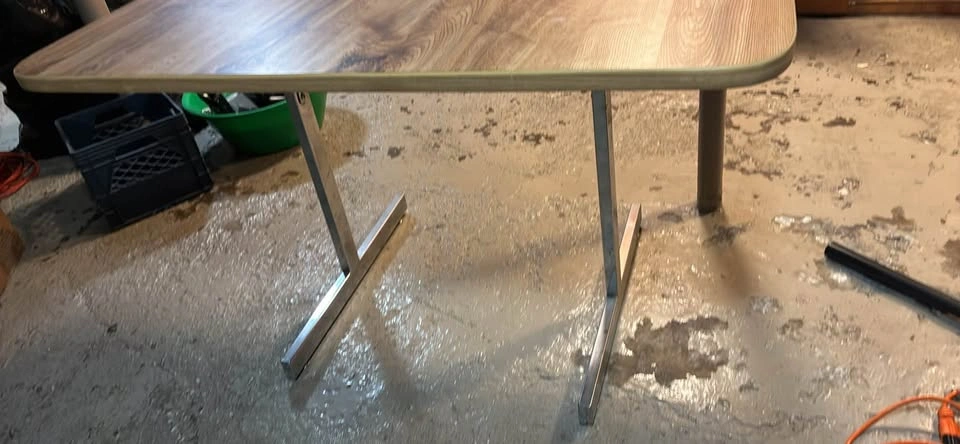 Faux wood metal table - photo 2
