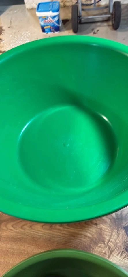 Heavy-Duty Green Mixing Bowls - photo 4