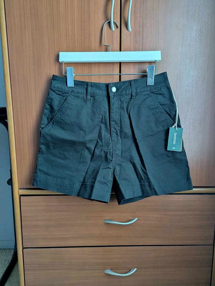 Tentree Twill High Waist organic cotton shorts black size 8