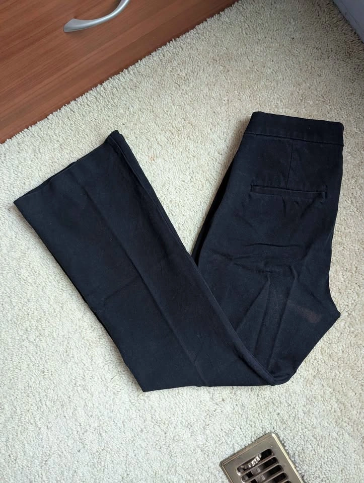 Gap High Rise BiStretch Flare pants black size 8 petite - photo 3