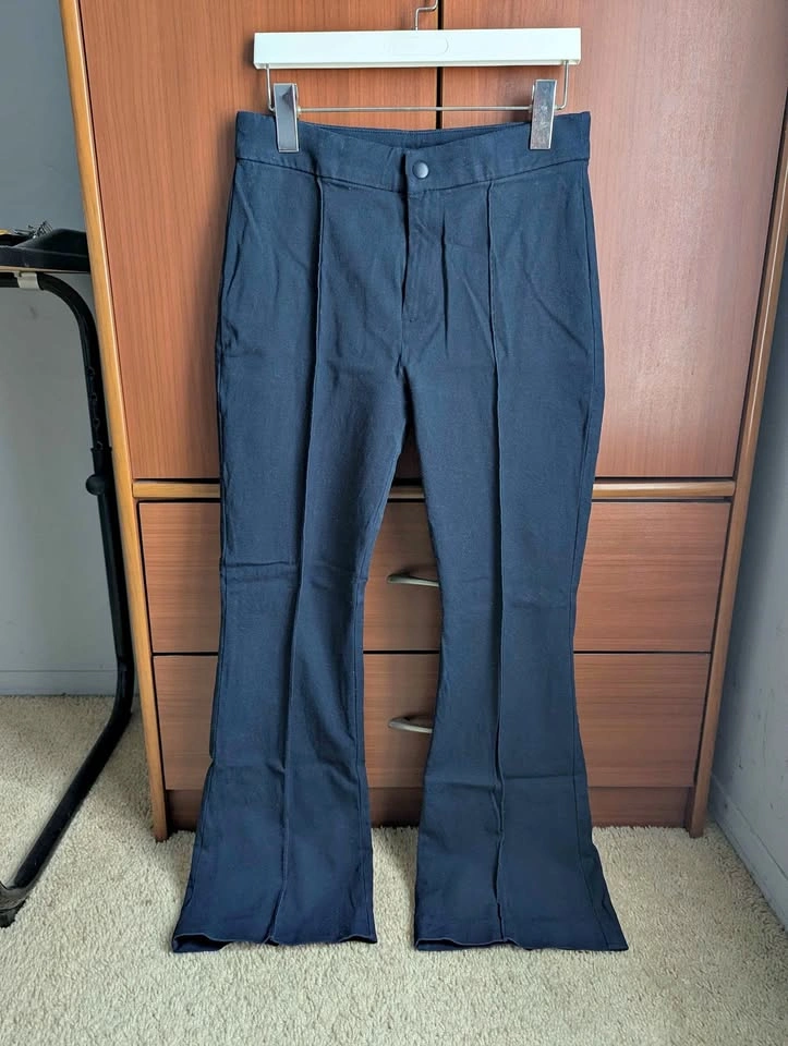 Gap High Rise BiStretch Flare pants dark blue size 8 petite