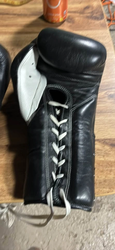 Vintage Cleto Reyes Boxing Gloves (Black, Lace-Up) - photo 2