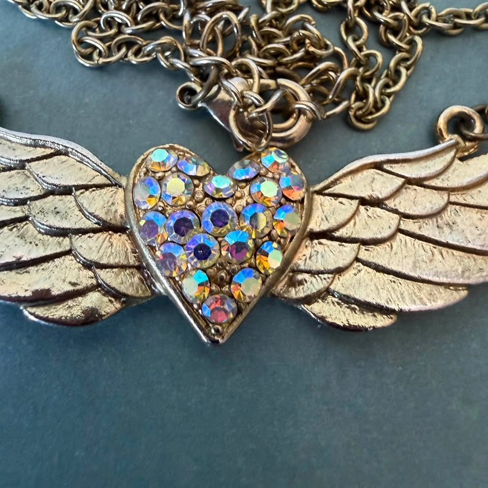 Vintage Y2K Winged Heart Bib Necklace - photo 3