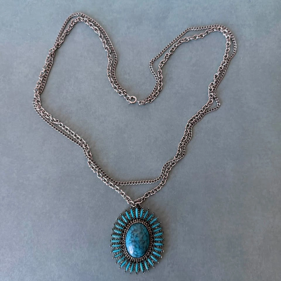 Vintage Celebrity Signed Southwestern Sunburst Pendant Necklace - photo 2