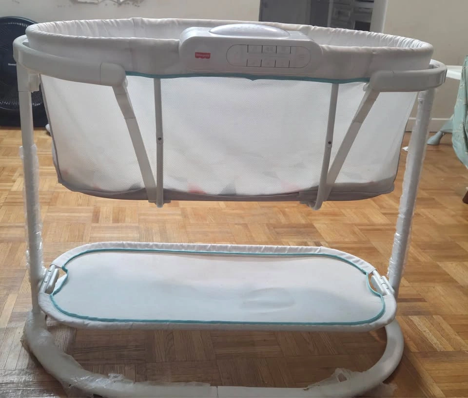 Fisher-Price Soothing Motions Bassinet - photo 5