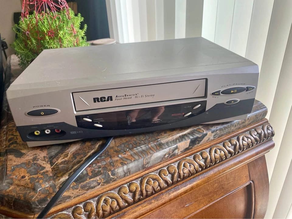 RCA VCR / VHS Player