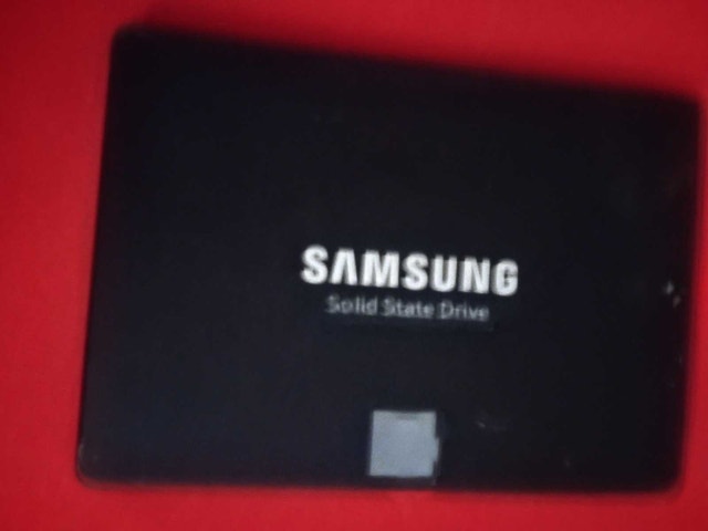 Samsung 870 EVO 1TB SSD - photo 2
