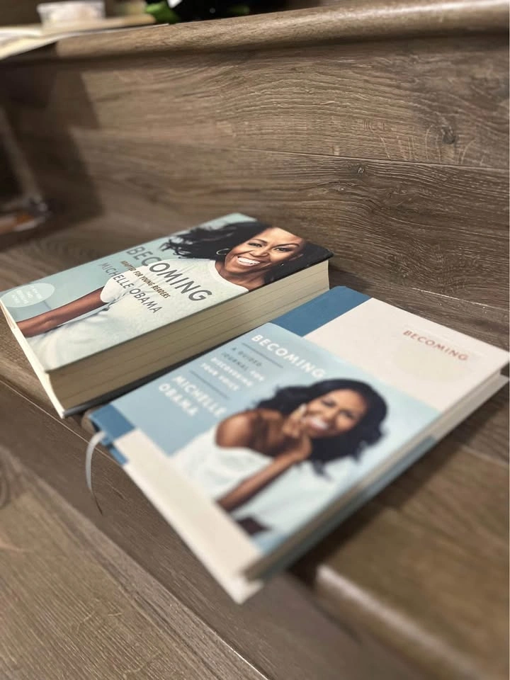 Michelle Obama teen book set NEW!! - photo 2