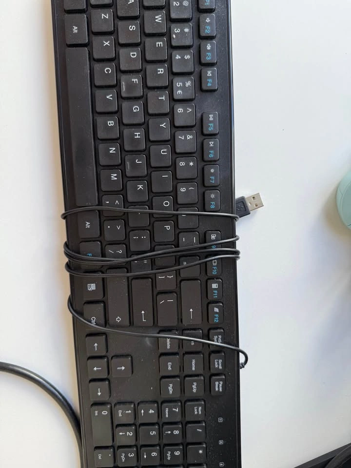 Black Wired USB Keyboard - photo 2